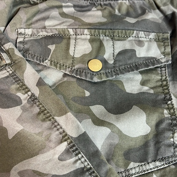 Natural Reflections Camo Cargo Joggers XXL - Picture 2 of 10